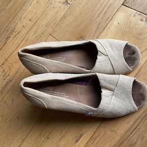 Like new Toms wedges